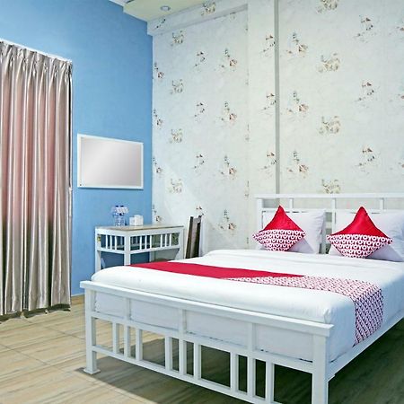 OYO 1386 Hotel Grand Gabelo Bukittinggi Buitenkant foto