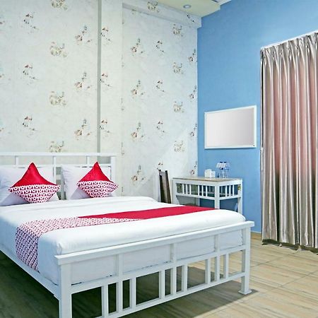 OYO 1386 Hotel Grand Gabelo Bukittinggi Buitenkant foto