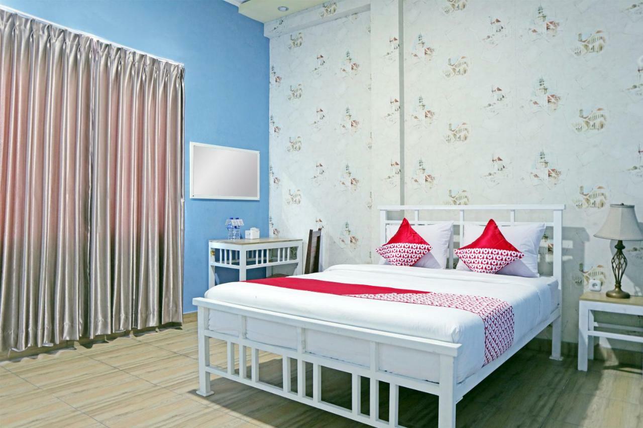 OYO 1386 Hotel Grand Gabelo Bukittinggi Buitenkant foto