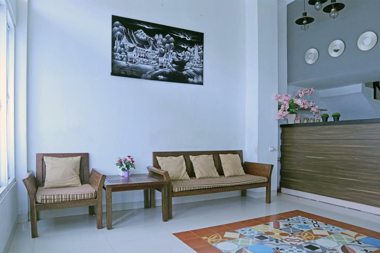 OYO 1386 Hotel Grand Gabelo Bukittinggi Buitenkant foto