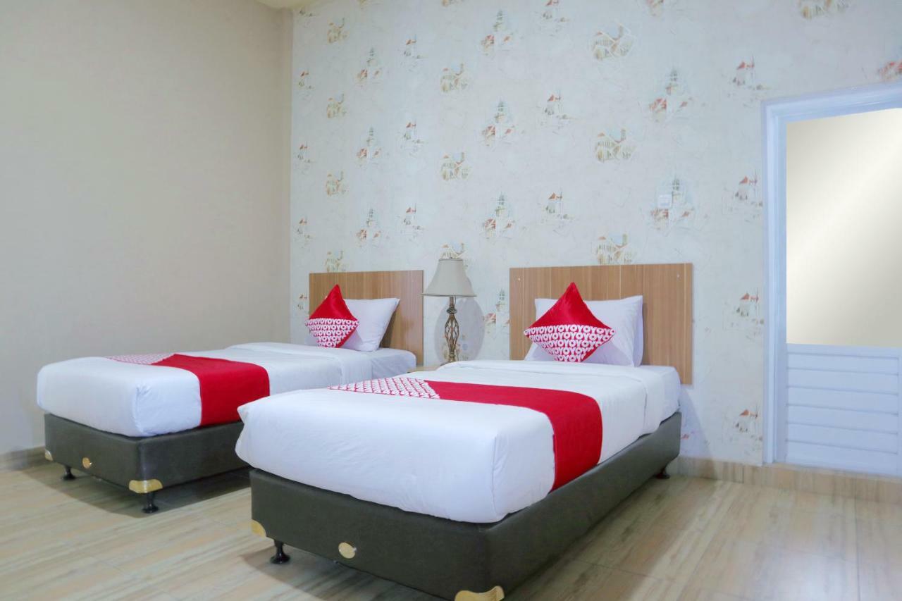 OYO 1386 Hotel Grand Gabelo Bukittinggi Buitenkant foto