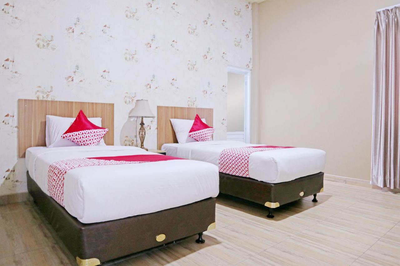 OYO 1386 Hotel Grand Gabelo Bukittinggi Buitenkant foto